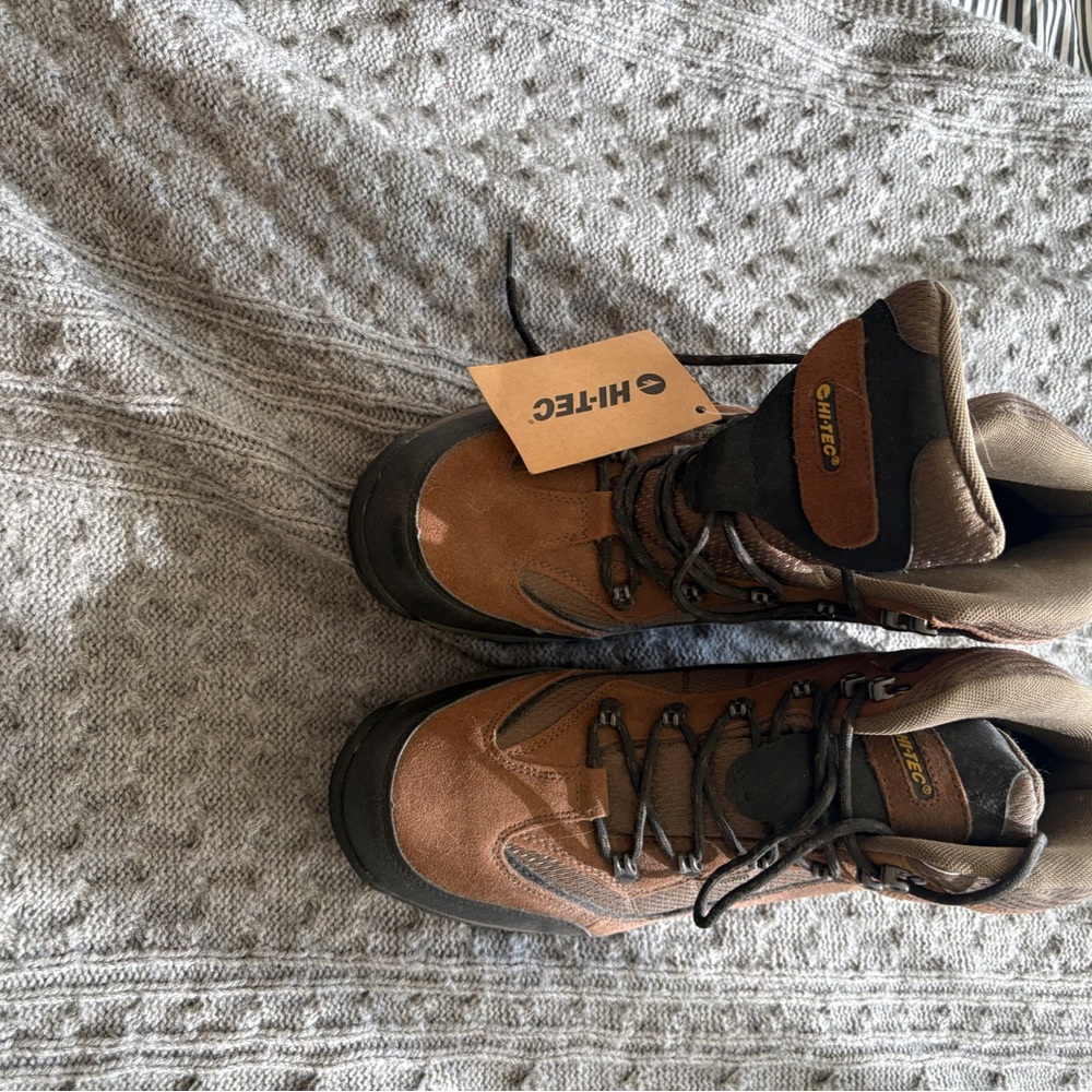 Hi-Tec Men's Tan and Black Boots